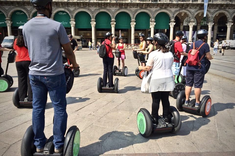 Segway Group Tour 3,5 h in Milan