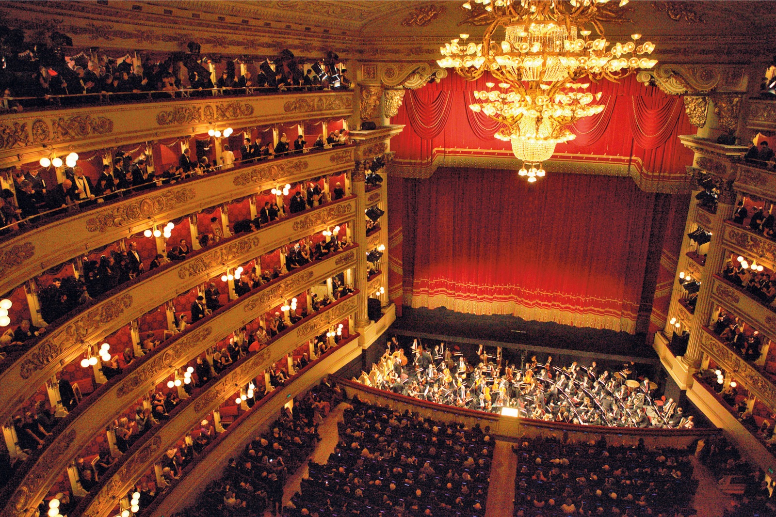 Znalezione obrazy dla zapytania La Scala